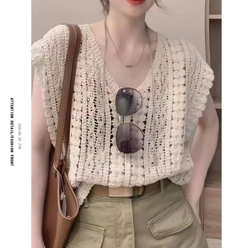 

Spring Summer Vest Hollow-out Crochet V-neck Tank Top Knit Cardigan Sweet T-shirt Women Design Clothing Y2k Top Harajuku Tees