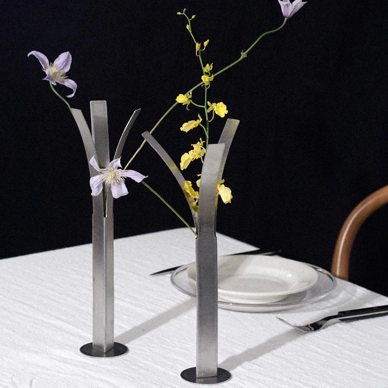 Creative Stainless Steel Flower Vase Minimalist Modern Metal Desktop Decor Artistic Flower Vessel Geometric Living Room Ornament