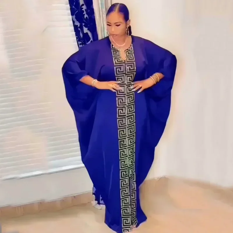 Boubou personalizzato Robe Africain Femme Abiti 2025 Dashiki di alta qualità Diamanti bianchi Manica lunga a pipistrello O-Collo Maxi abiti a vestaglia