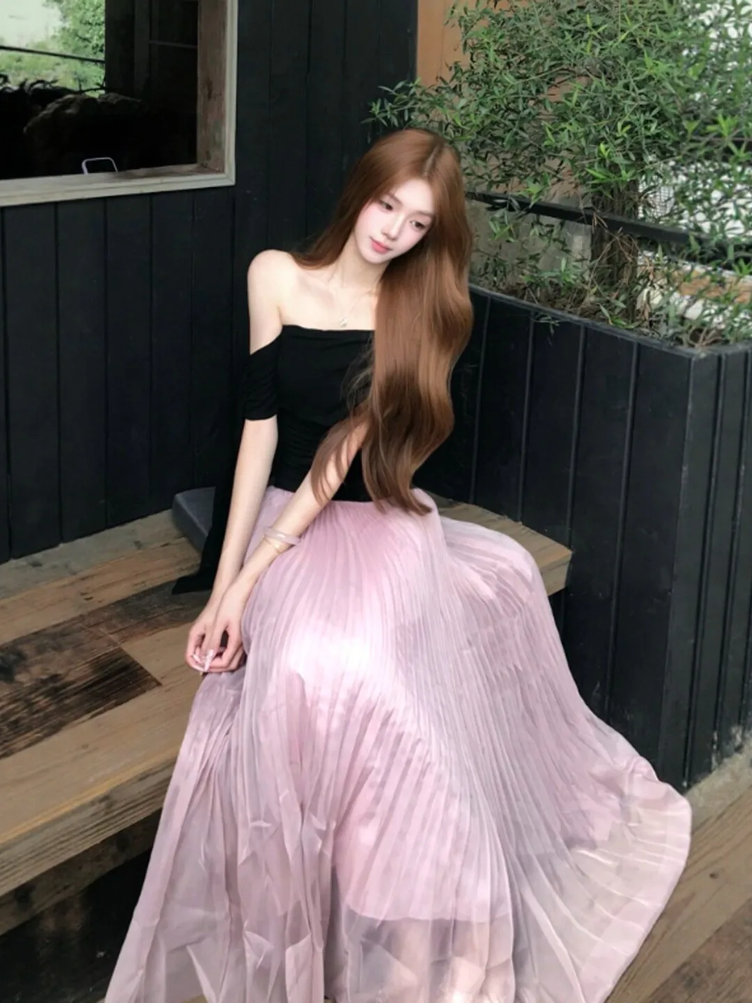 

Chic Shoulder Baring Top And Skirt Set Comfortable mid Weight French Style Fashionable Summer Outfit for Young Women