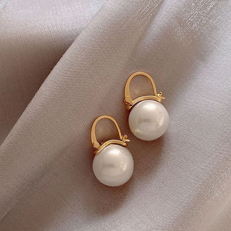 Korean Cute Pearl Hoop Earrings for Women Luxury Gold Color U Shape Design Wedding Earrings Statement Fashion Jewelry image 3