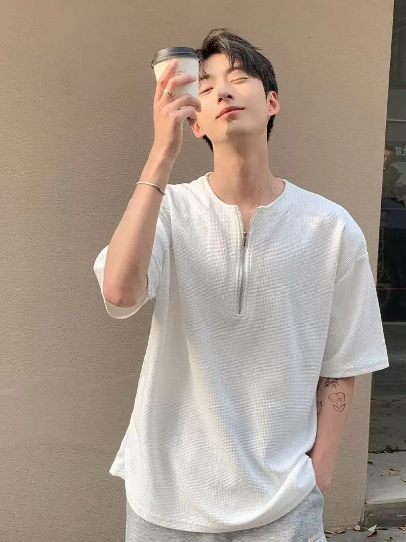 

Белая мужская футболка с коротким рукавом и американским воротником-хенли, свободного кроя, дышащая, из полиэфирного волокна