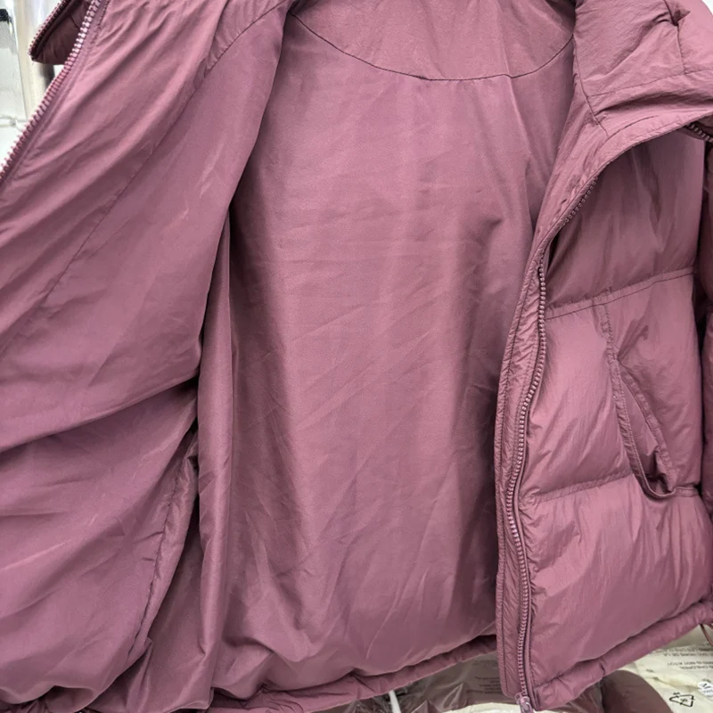 เสื้อแจ็คเก็ตขนเป็ดสีขาวสำหรับผู้หญิงยี่ห้อ Schinteon พร้อมฮู้ด สำหรับฤดูใบไม้ร่วงและฤดูหนาว ให้ความอบอุ่น สวมใส่สบาย ทรงหลวม ไซส์ใหญ่ เสื้อคลุมกันหนาวแบบสั้น รุ่นใหม่ปี 2025