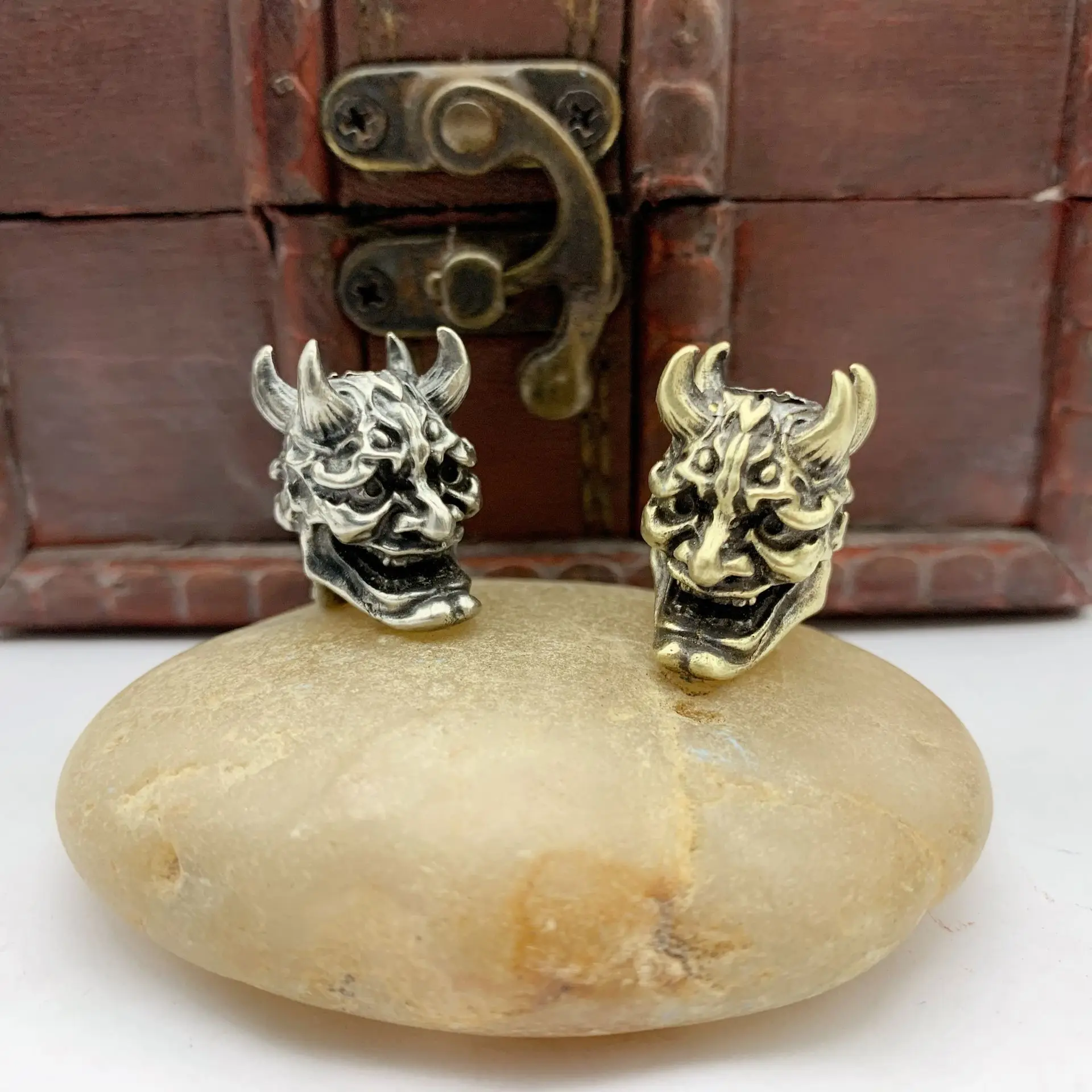 Japanese Ghost Hannya Mask Brass Paracord Knife Beads Prajna Skull EDC Outdoor DIY Umbrella Rope Bracelets Lanyard Accessories