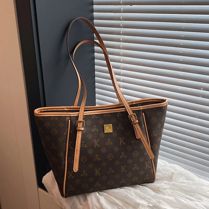 

Новая вместительная сумка 2026 года – Элитная женская сумка-тоут с вышивкой – Универсальная сумка для повседневных поездок – Сумка через плечо в ретро-стиле