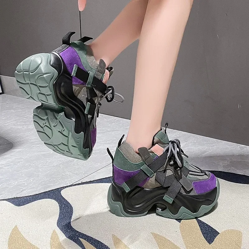 9.5CM autunno inverno Chunky Sneakers donna Lace Up Platform scarpe sportive ragazza Goth fondo spesso tacchi alti Sneakers con zeppa femminile