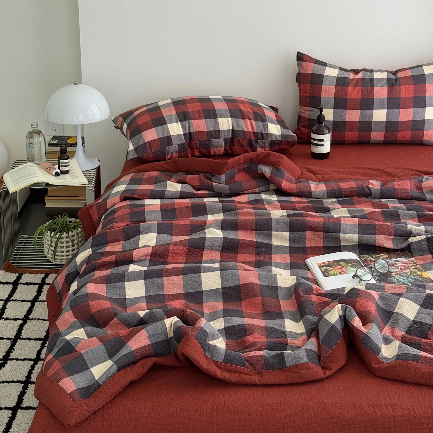 1pcs Cottagecore  Farmhouse Summer Quilt 2026 New Rustic Plaid Checkered Lightweight Quilt 200x230cm Queen Size For All Season
