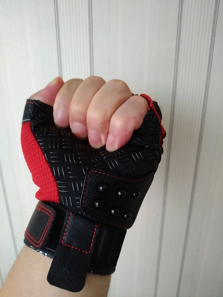 Thumbnail 2 - #31 Compare Leather Gloves Before You Buy