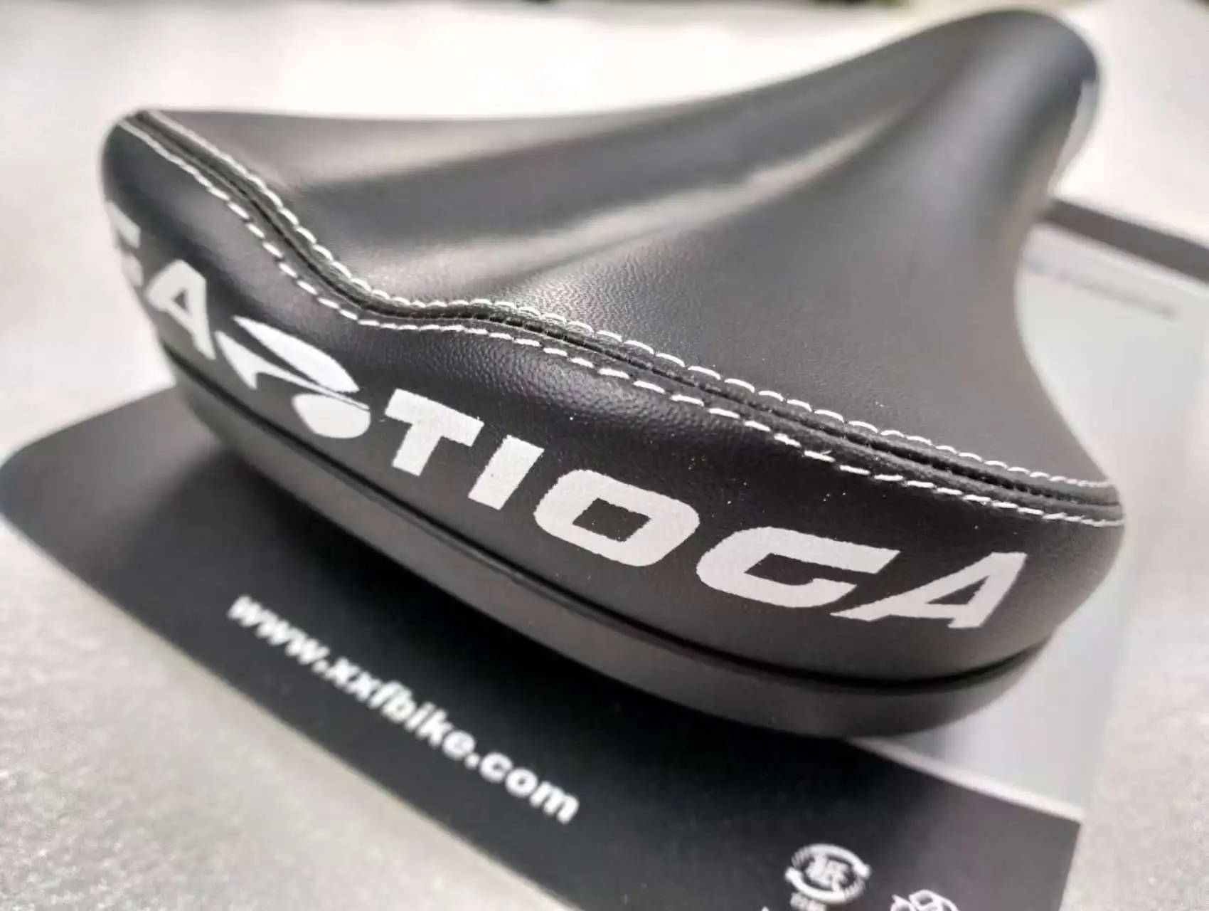 

Седло для горного велосипеда TIOGA MC GROOVE MTB OFFROAD, черное, новое, размеры: Д266мм x Ш136мм