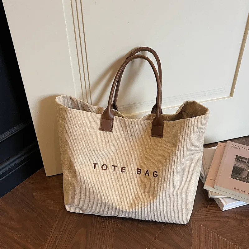 

Vintage Stylish Tote Bag Lightweight Spacious Casual and Minimalist Commuting Bag for Women Office Work Daily Use Shoulder Bags