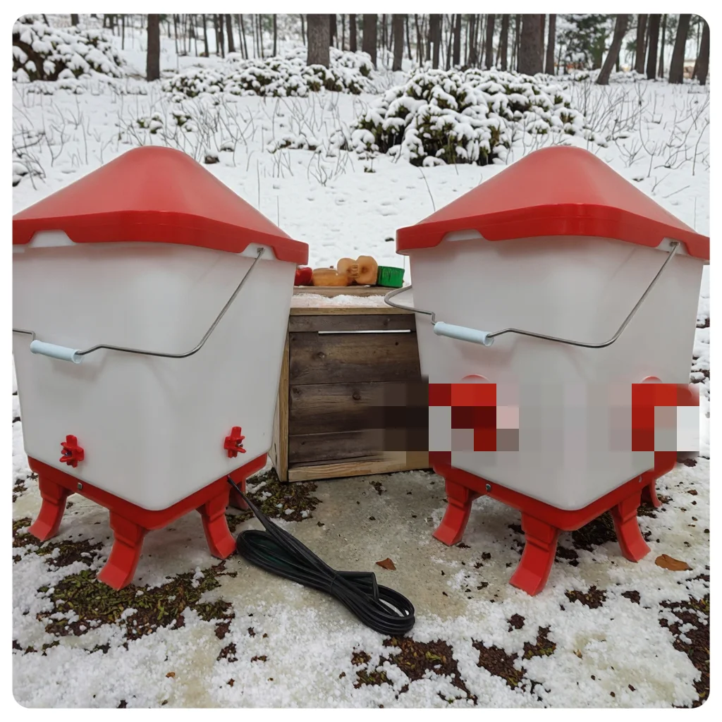 abbeveratoio-riscaldato-per-polli-da-5-galloni-per-l'inverno-con-gambe-regolabili