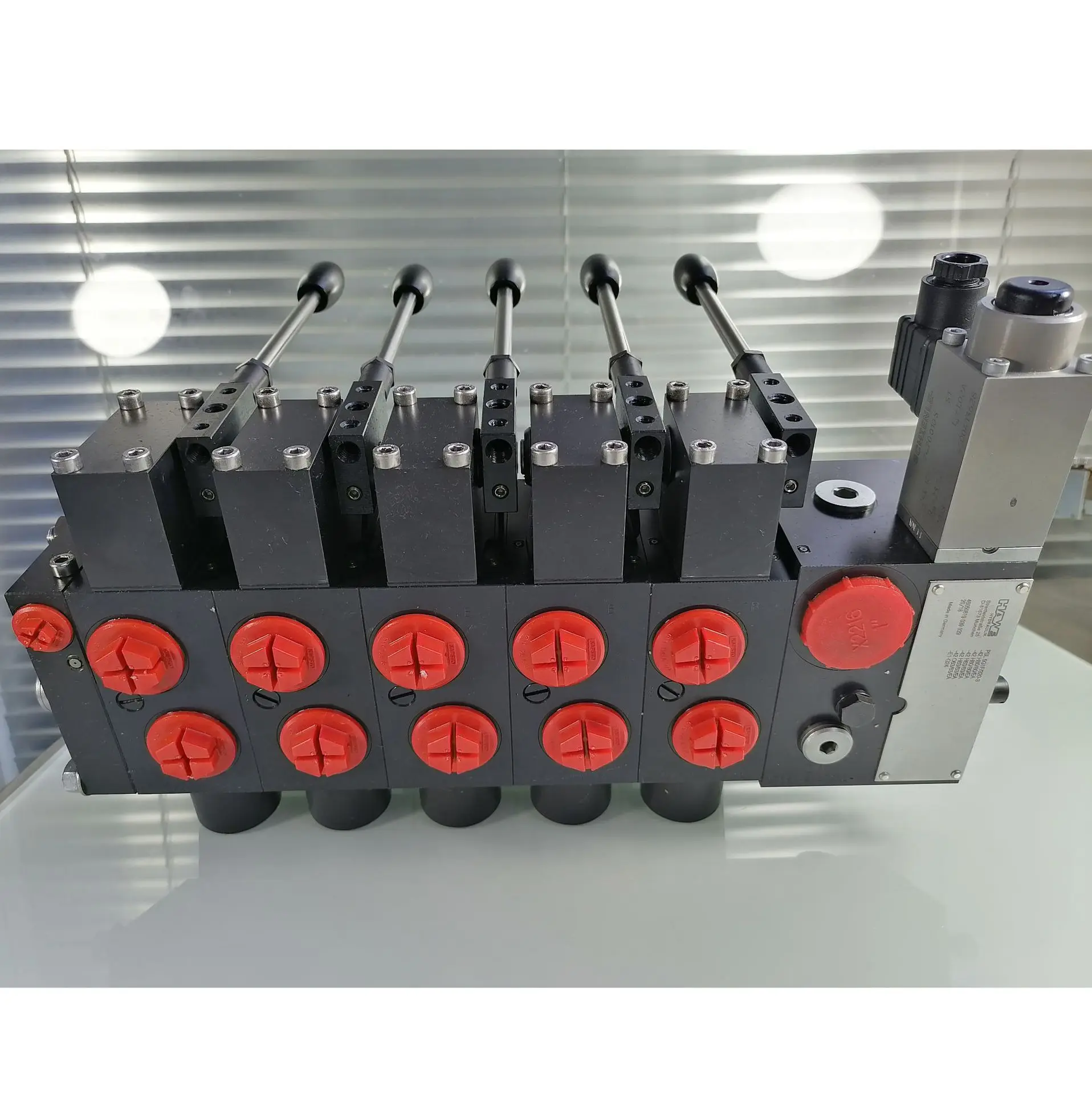 PSL2 Load Sensing Proportional Multi-Way Valve for Fixed Displacement Pump System Open Circuit