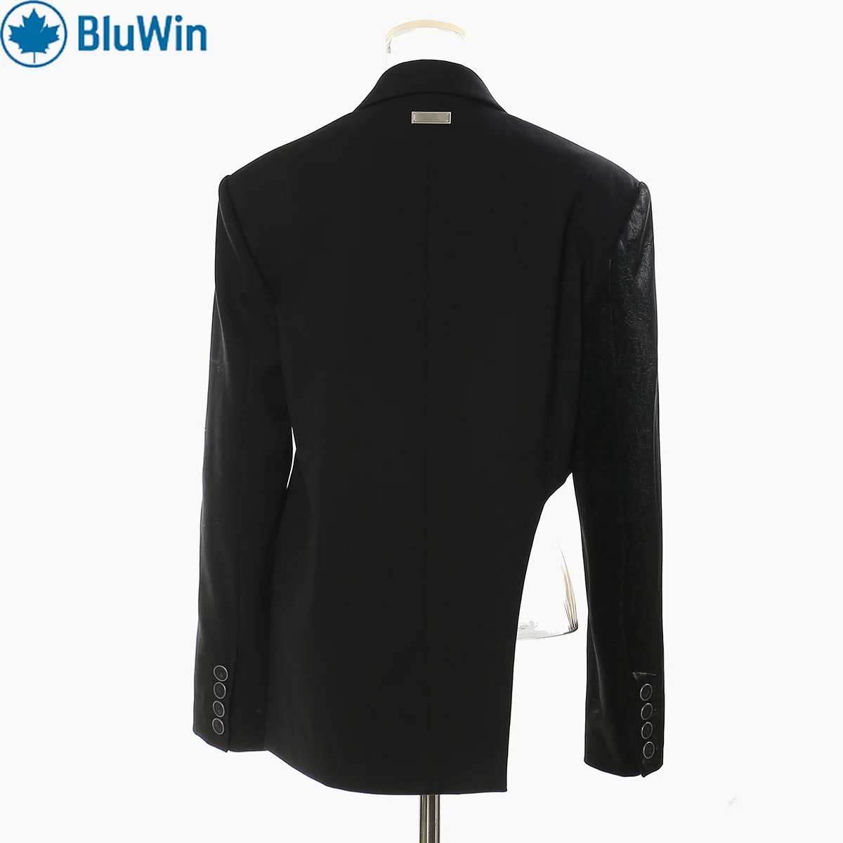 BluWin モト風アシンメトリーブレザー – 女性向けストリートスタイルのアンドロギナス仕立てジャケット