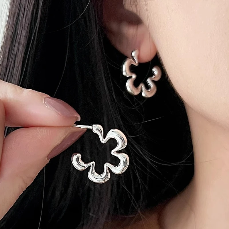 

925 Sterling Silver Geometric Hollowed Out Petal Flower Hoop Earrings for Women Fine Jewelry High Luxury Vintage Accessories