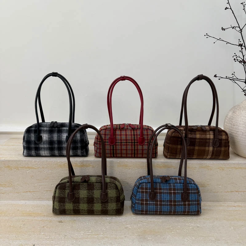 

New Arrival Vintage Plaid Bowling Bag for Women Woolen Tartan Underarm Shoulder Bags Retro Soft Handbag for Daily Work