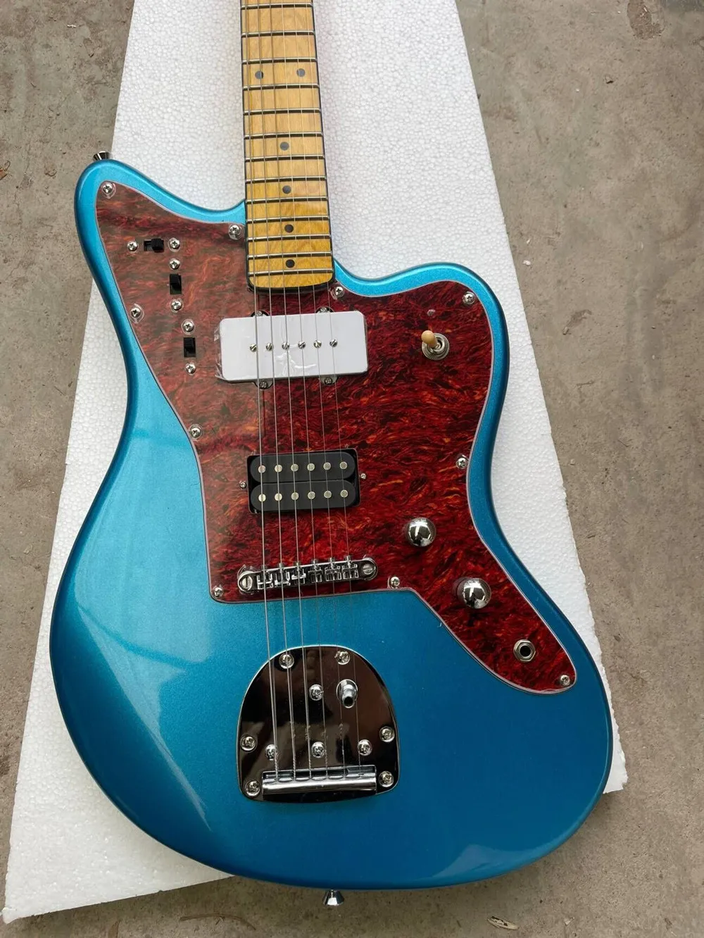 Blue body 6 Strings Electric Guitar with Chrome Hardware,Maple Neck,Offer Customized