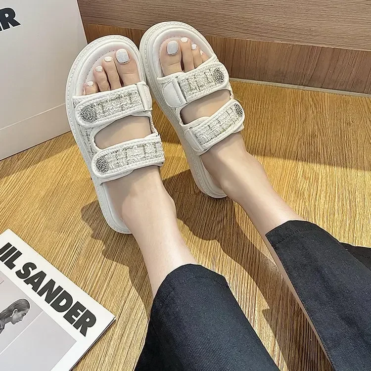 SANR 2024 Women Fashion Sandals Summer New Flat Embroidery Size 35-40 Casual Roman Designer Shoes Platform Sandal