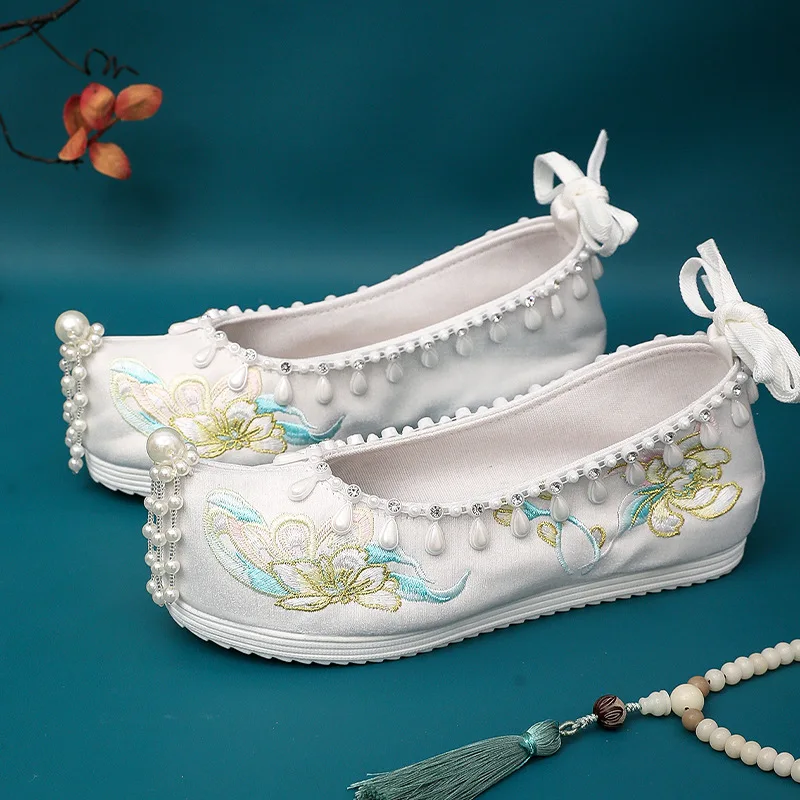 Chinese Elegant Girls Shoes Cosplay Hanfu Embroidery Flower Waves Pearls Beads Tassels Flat Bottom Hanfu Shoes