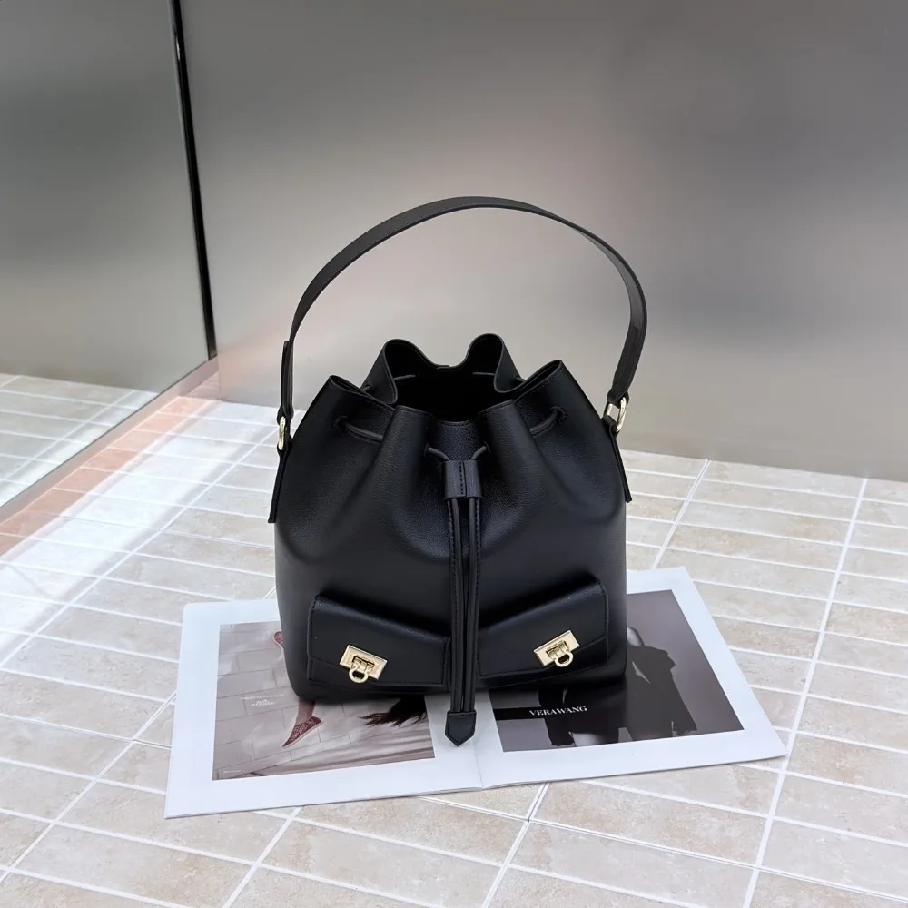 2026 Early Autumn Series Multi-pocket Leather Bucket Bag Retro Lock Drawstring Unique Texture Stylish Simple Versatile Bag