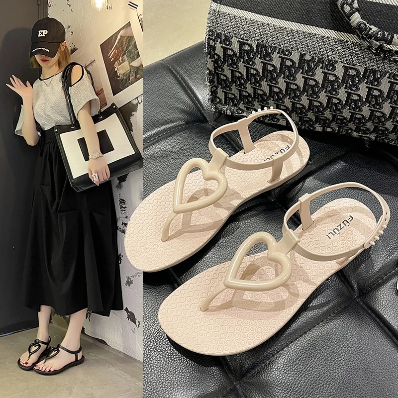 

Новые женские сандалии с сердечками, летние женские туфли на плоской подошве, сандалии, повседневная модная обувь, сандалии с зажимом для носка