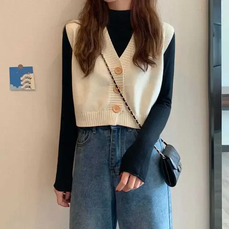 White Winter Button Knitted Top for Women Short Yellow Ladies Sweaters Black Crop Vest V-neck Tall Tops Korean Fashion Modern