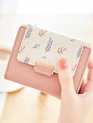 Wallet short summer new Internet celebrity short folding purse female cute Japanese girl heart small purse Female coin purse zip