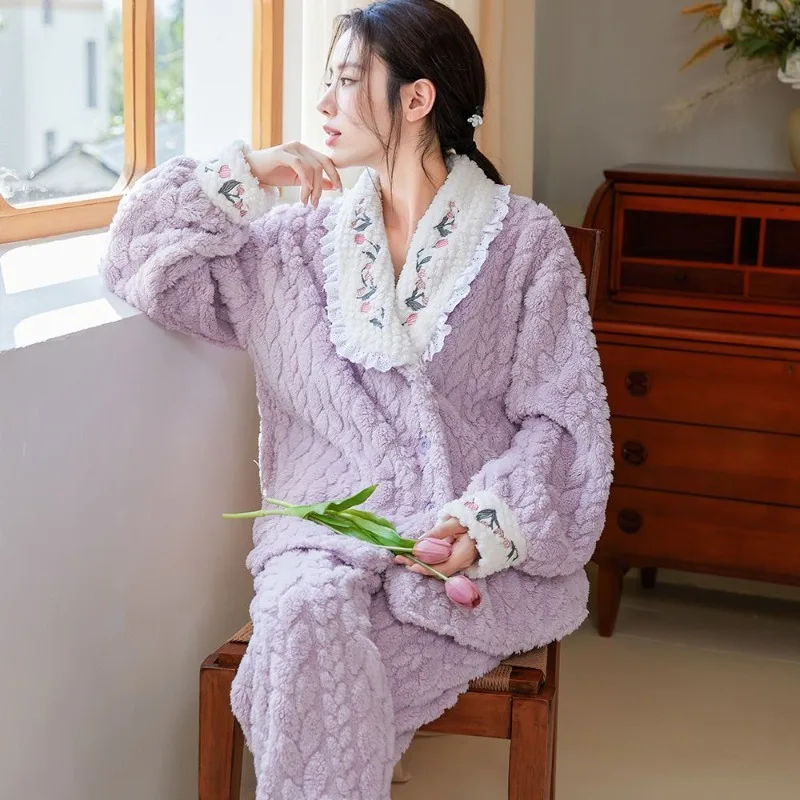 

Women's Thickened Fleece Pajamas Set New Chinese Style Short Style Can Be Worn Outside Loungewear Winter Coral Fleece Underwear