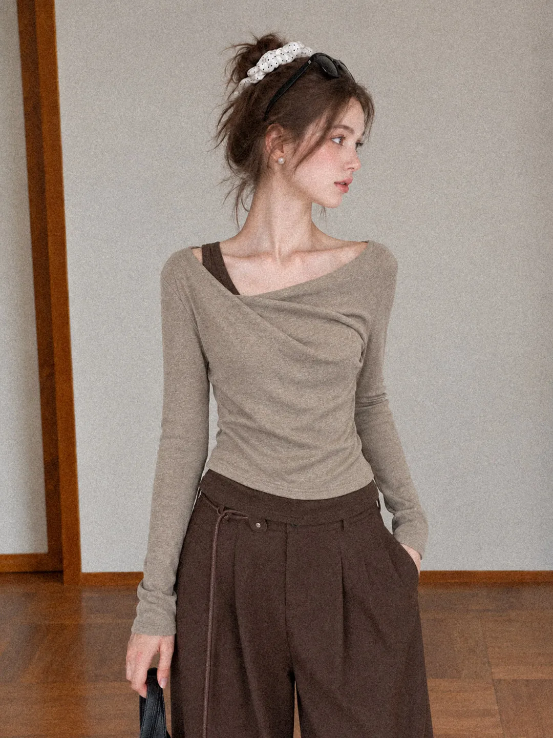 Oatmeal Korean Style Shoulder Bared Long Sleeve Women's Base Shirt Inner Wear Casual Slim Fit T-Shirt Autumn New Design Top