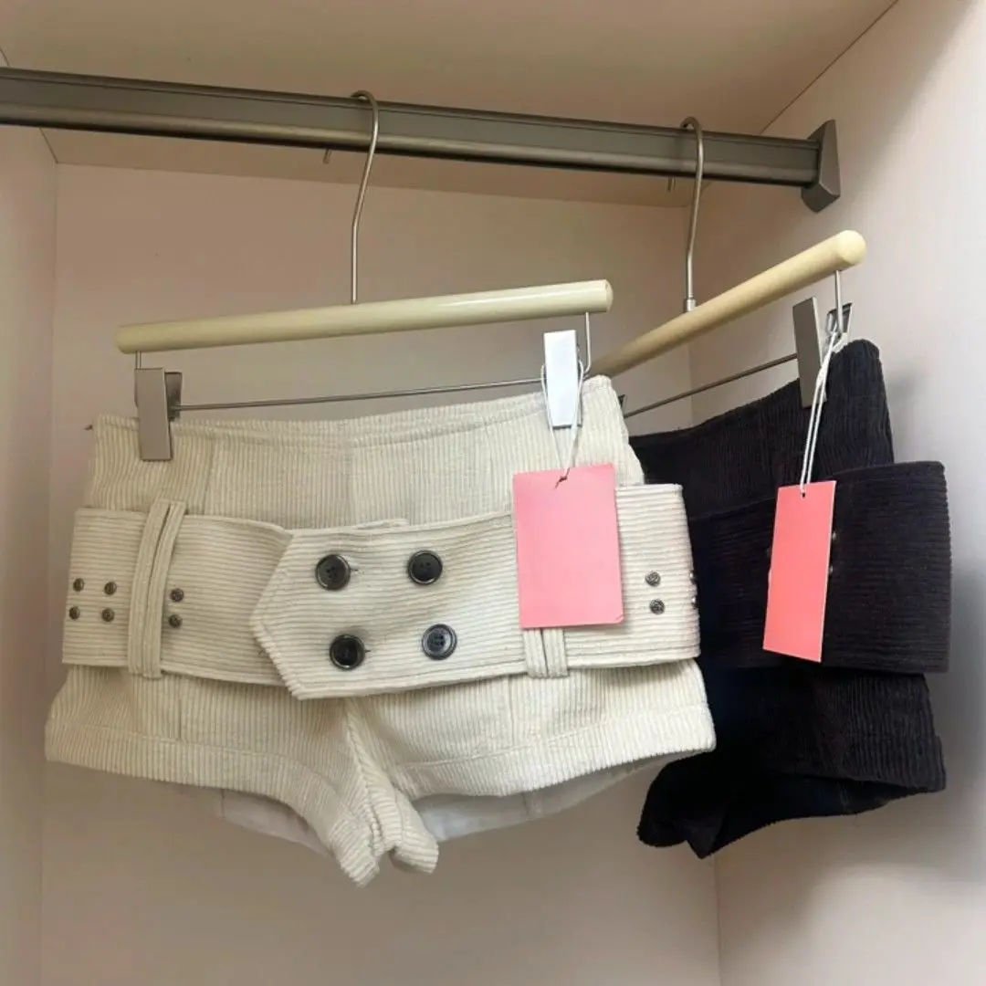 

High Waist Rivet Design Sense Spice Girl Retro Shorts Women's Double-breasted Belt Hip Pants Y2k Shorts
