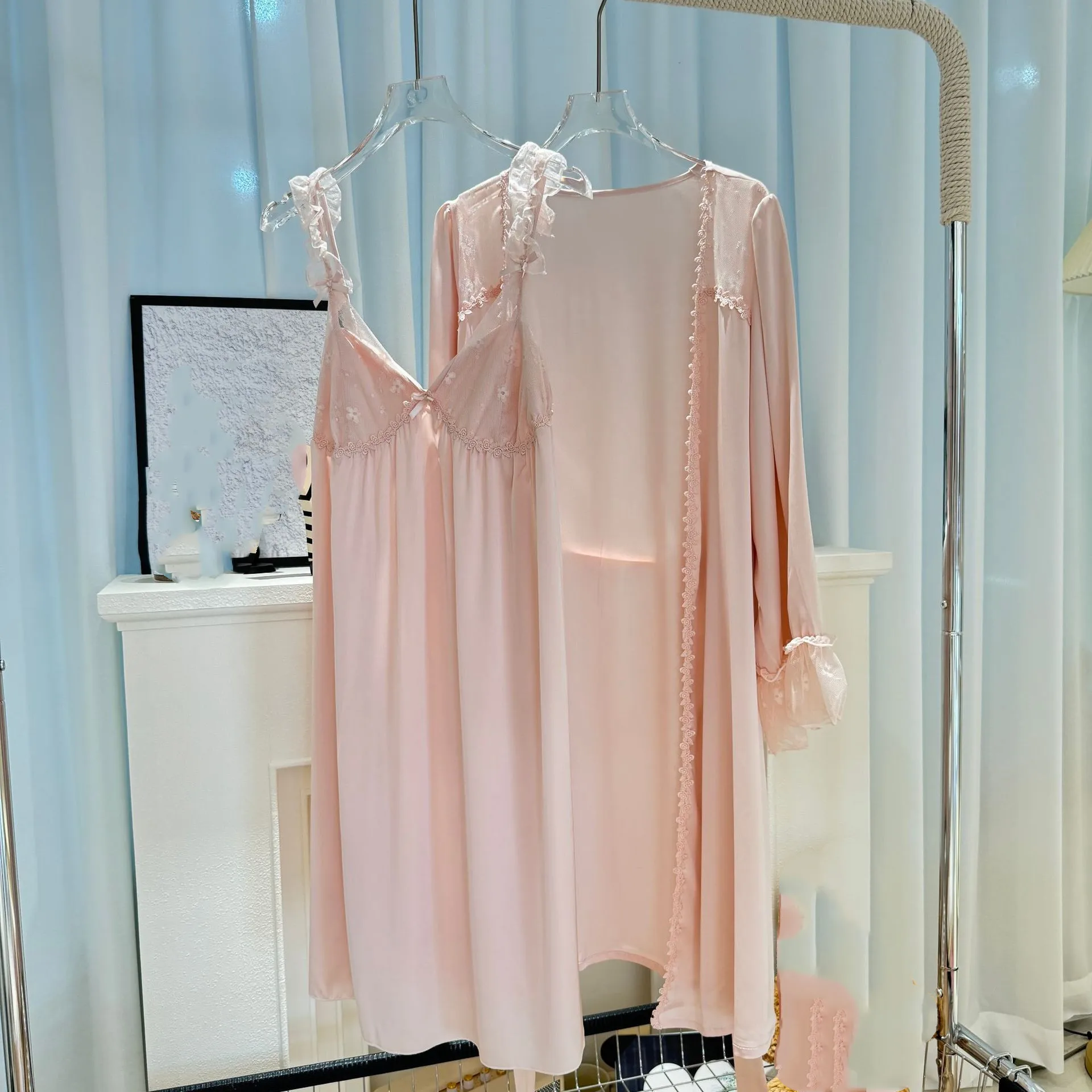 เซ็กซี่ Elegant เจ้าสาวงานแต่งงานสีชมพู Robe ชุดราตรีชุดฤดูร้อนผู้หญิงชุดนอน Nightgown ผ้าไหมเรยอน Homewear Loungewear