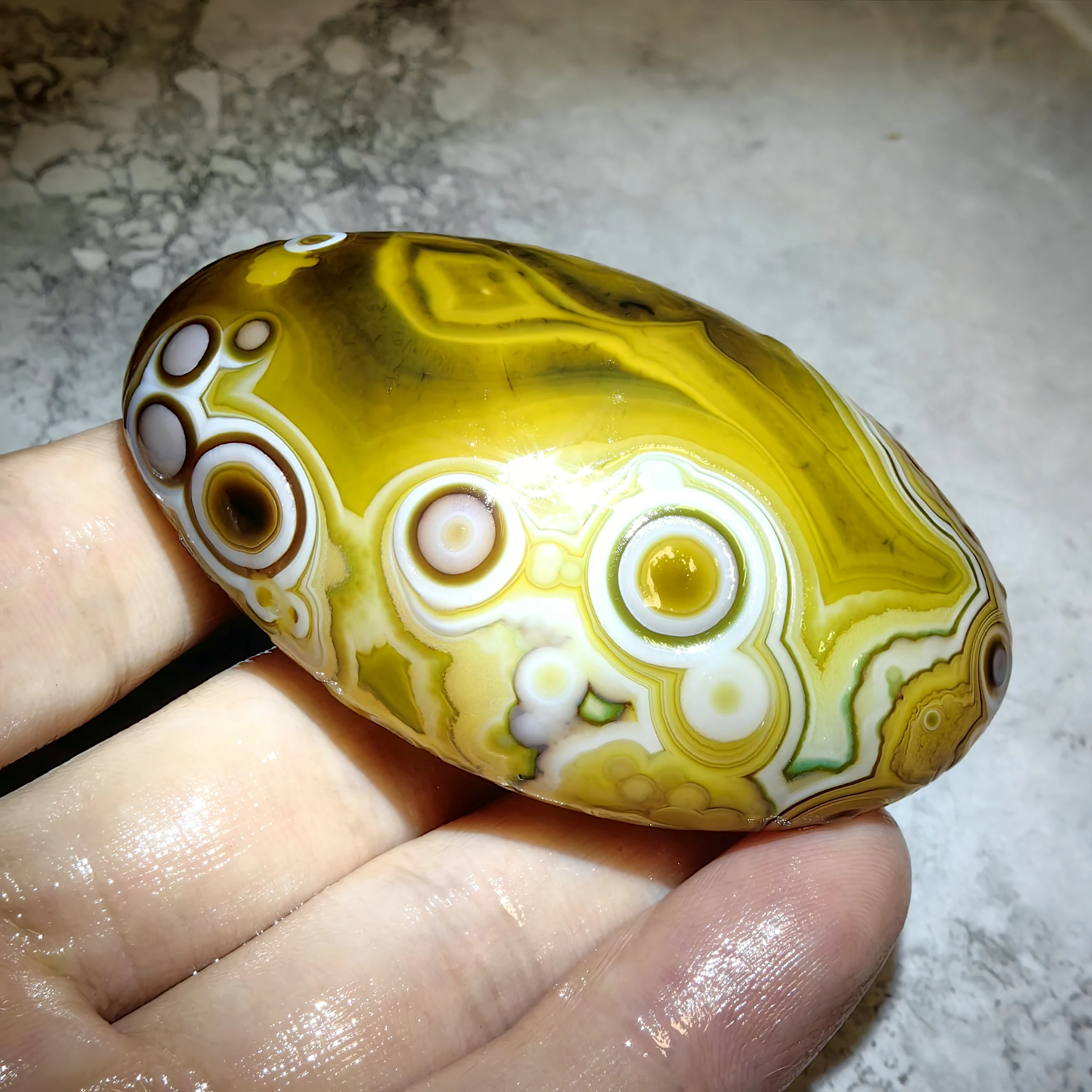 Natural Gobi Eye Agate Palm Stones  for Stress Relief,Against Negativity Safe Journey and Business Growth