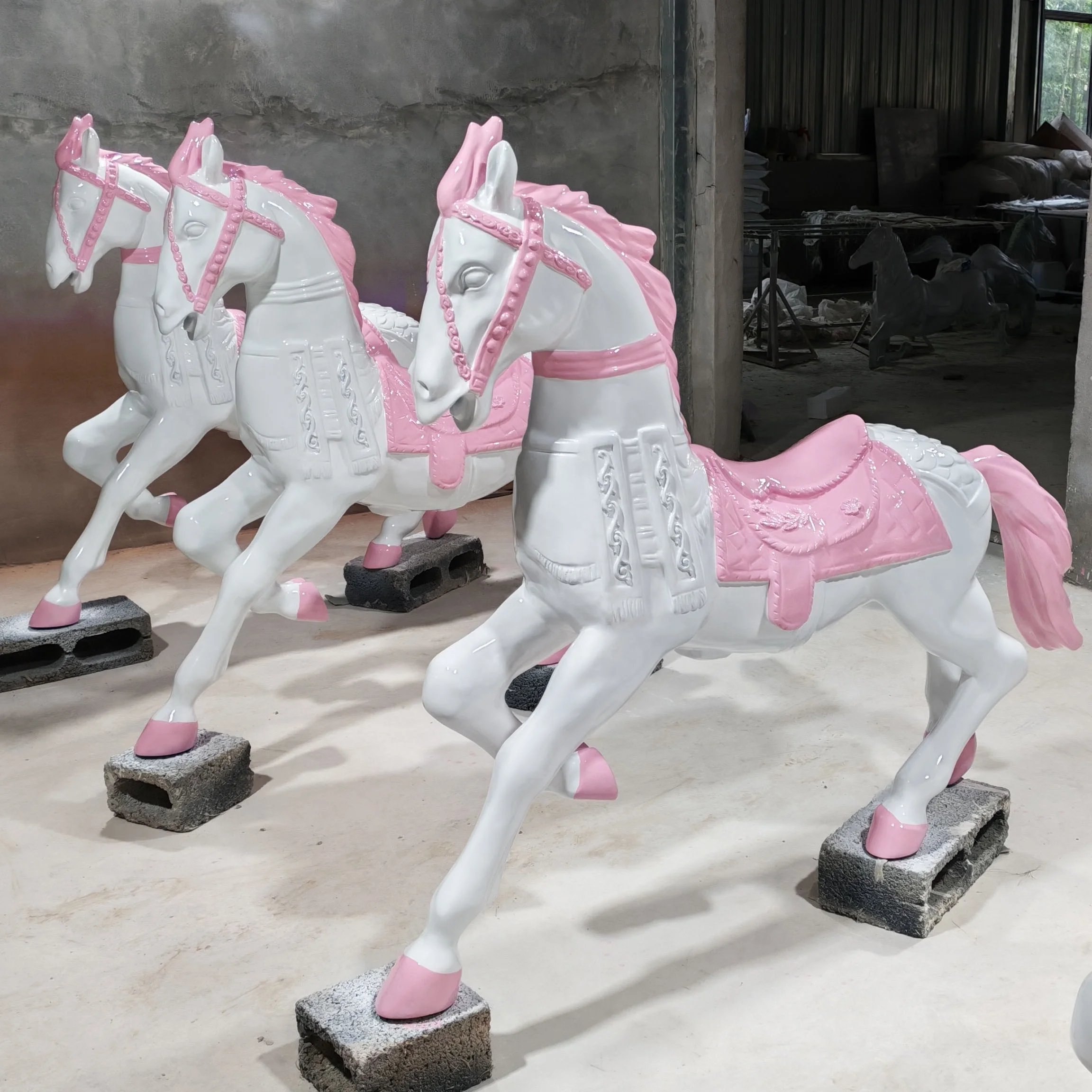 

Wedding Background Large Fiberglass Carousel Horse Sculpture Figurines Props Decoration for Salepromote sales