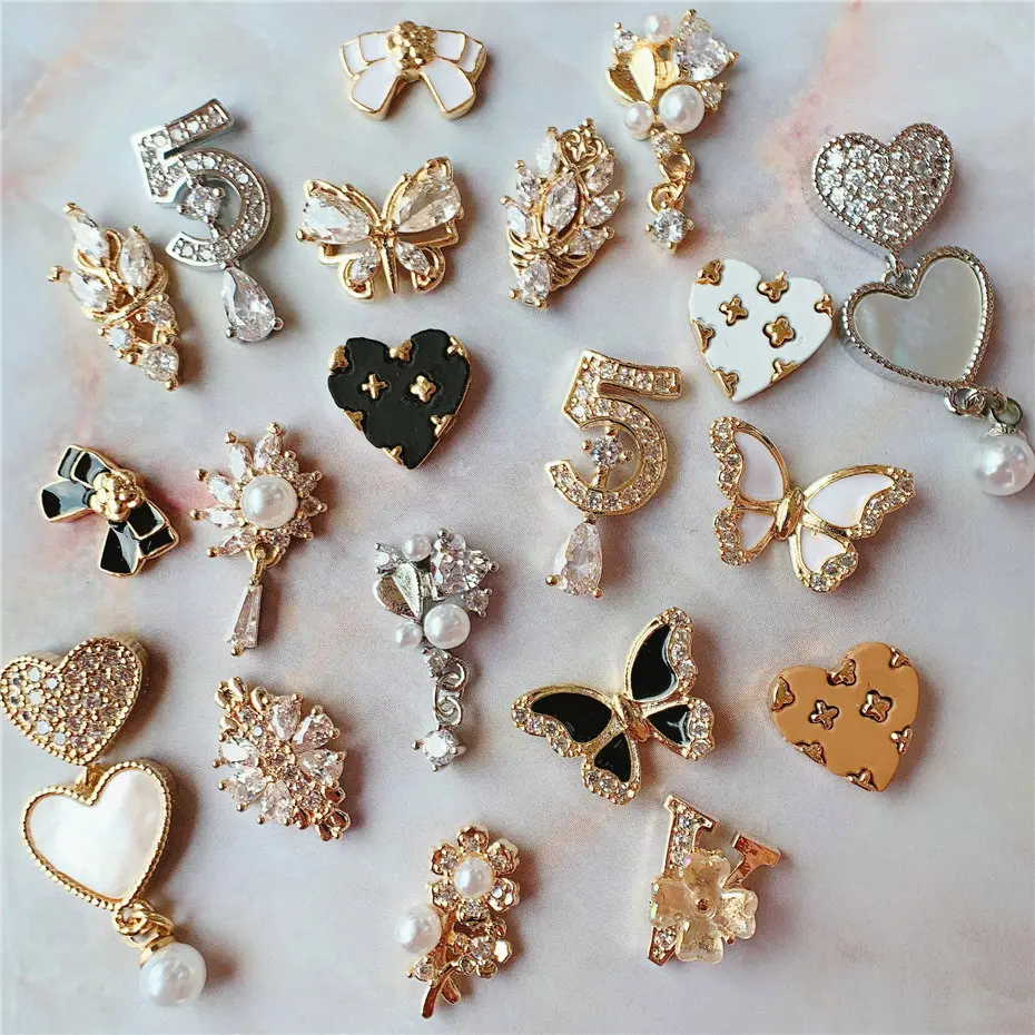 10pcs Love Flower Butterfly Bow Alloy Nail Art Zircon Pearl Crystal Metal Manicure Nails Accesorios Supplies Decorations Charms