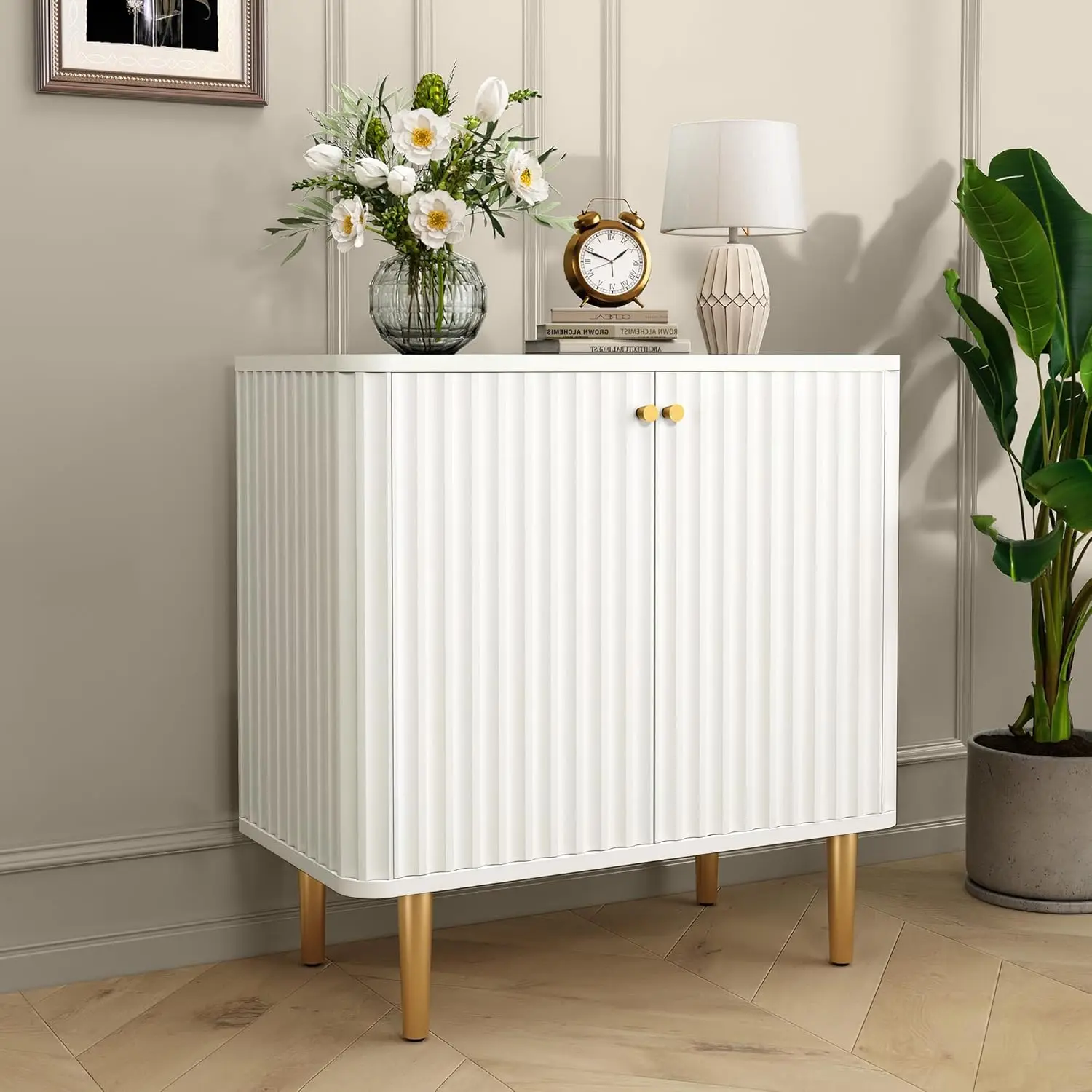 Armário buffet aparador com textura canelada, armário de destaque branco com portas, armário de armazenamento de credenza moderna para cozinha