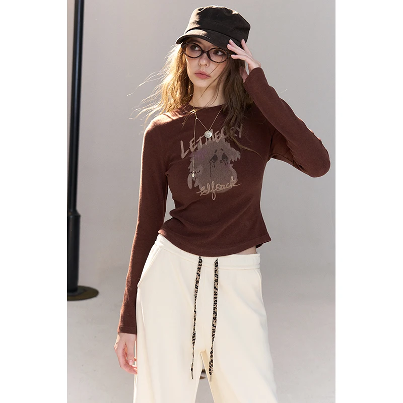 ELFSACK Women's Long Sleeve Graphic Tee with Crying Cartoon Print, Cute Casual Top, Y2K Aesthetic Fitted T-Shirt