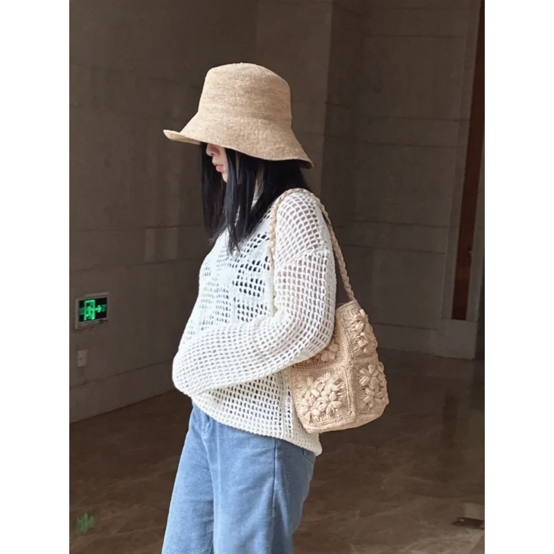 Handmade Raffia Straw Bucket Bag for Women 3D Flower Woven Crossbody Bag Natural Summer Beach Tote Vintage Boho Shoulder Handbag