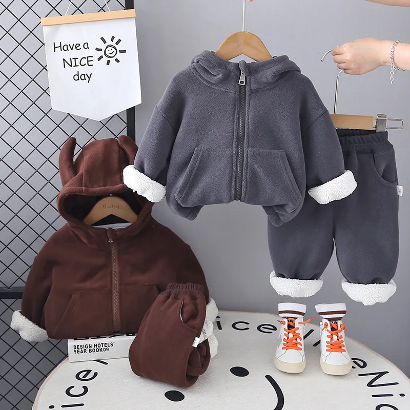 

Комплекты плотной одежды для мальчиков, зима 2025 г., детские теплые бархатные пальто, толстовки, брюки, куртки из 2 предметов, костюм для малышей, спортивные костюмы, детская одежда