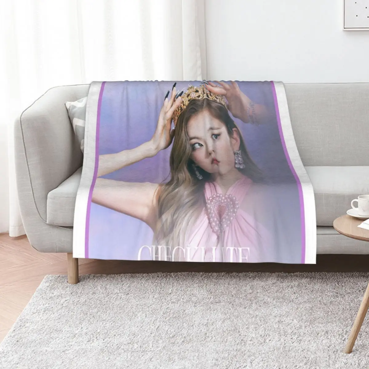 

ITZY LIA Checkmate Throw Blanket sofa bed Thins halloween Plaid Blankets