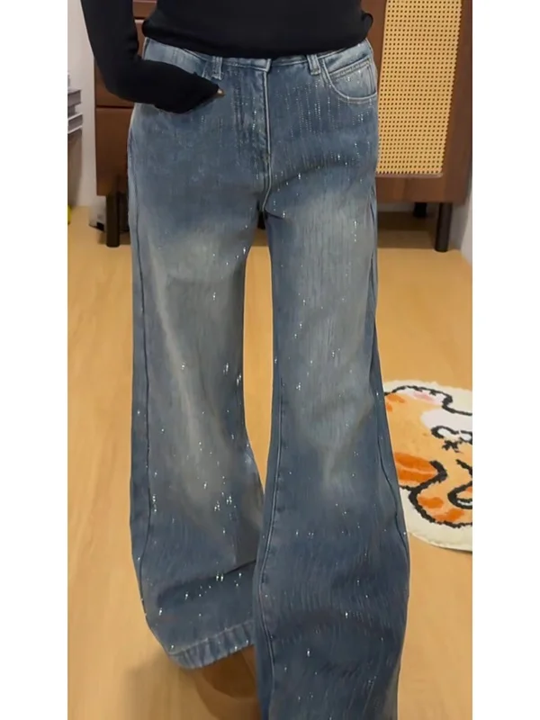 جينز نسائي مزين بالأحجار الكريمة ثقيل الوزن بتصميم مستقيم وفضفاض للخريف والشتاء، يساعد على تنحيف الجسم مع أزرار منخفضة الخصر