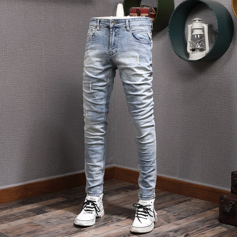 Projektant mody męskie jeansy światło Retro niebieskie elastyczne Slim Fit porwane jeansy męskie spodnie Vintage Stretch casualowe spodnie jeansowe Hombre