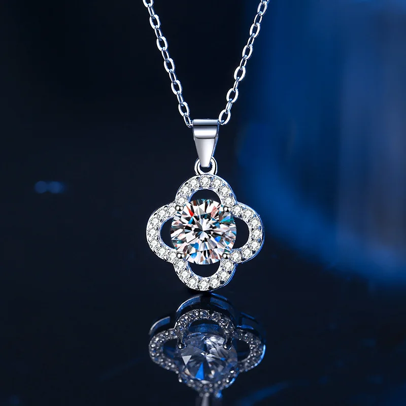 

BR 6.5mm S925 Sterling Silver Four Leaf Clover Moissanite Necklace, Elegant European Style Pendant, Minimalist Clavicle Chain