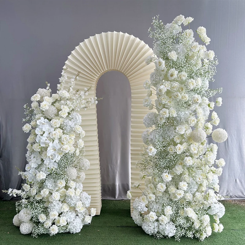 

Белые розы, гипсофила, орхидеи: Цветочная композиция для свадебного декора, арки, оформления сцены, напольного оформления, цветочной дорожки, витринного декора