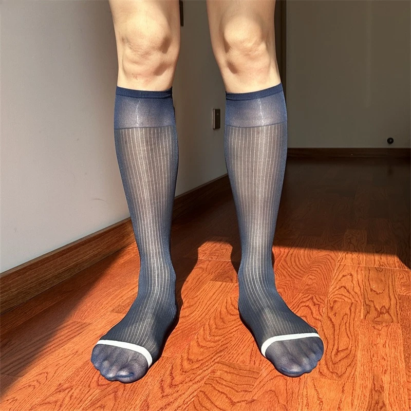 Abito da lavoro formale da uomo in legno a righe larghe blu a righe argento Calze formali in nylon giapponese di media lunghezza