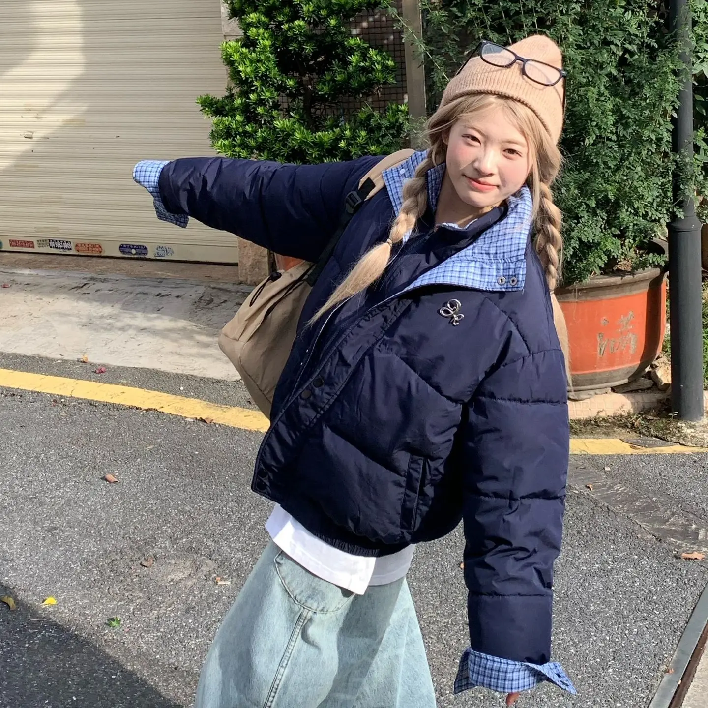 

Парка женская в стиле хип-хоп с геометрическим узором в виде решетки, привлекательный и эффектный дизайн, яркий образ, смелый стиль