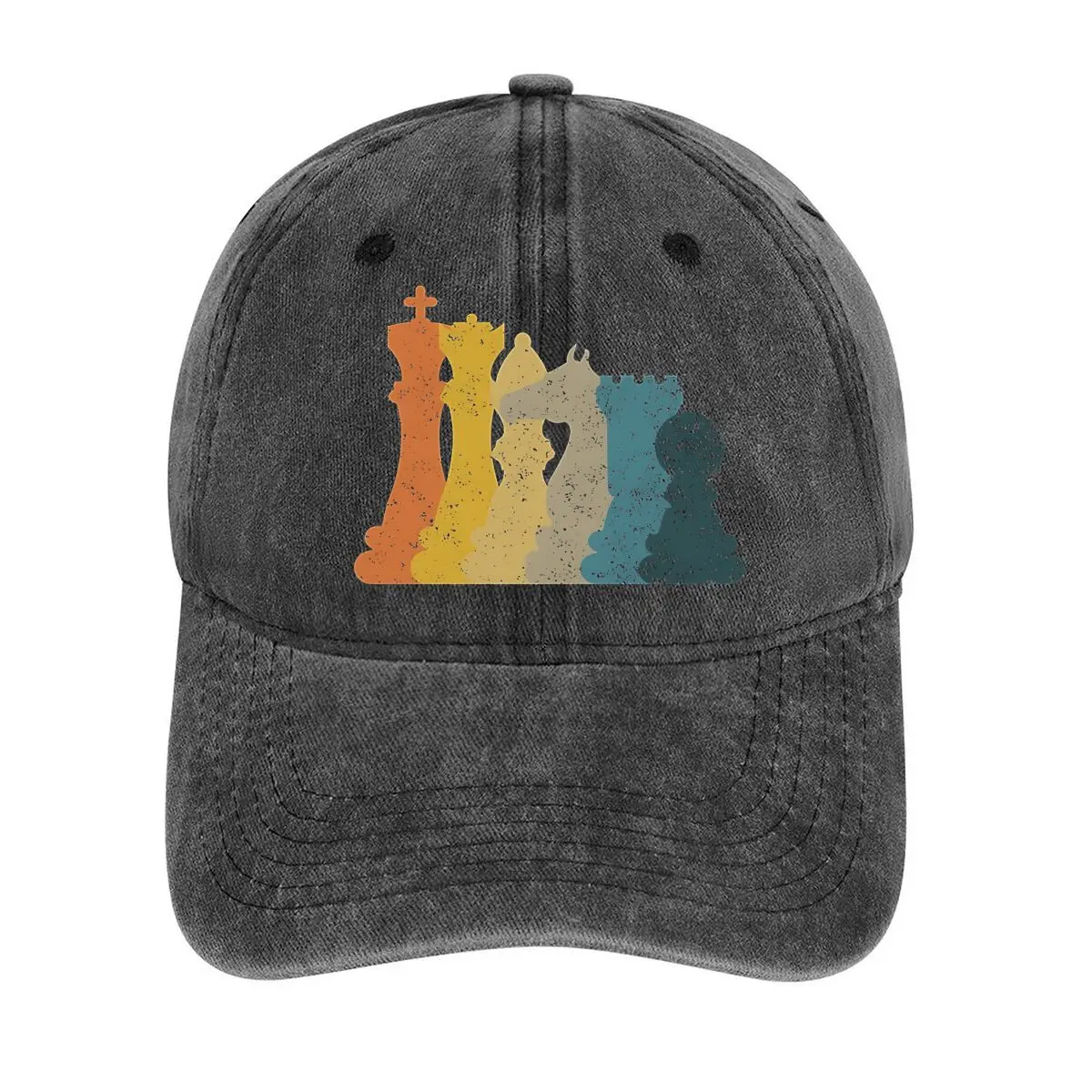 

Шахматы — силуэты кусочков в красочном и стратегическом стиле — игра — стираная бейсболка с тематическим дизайном
