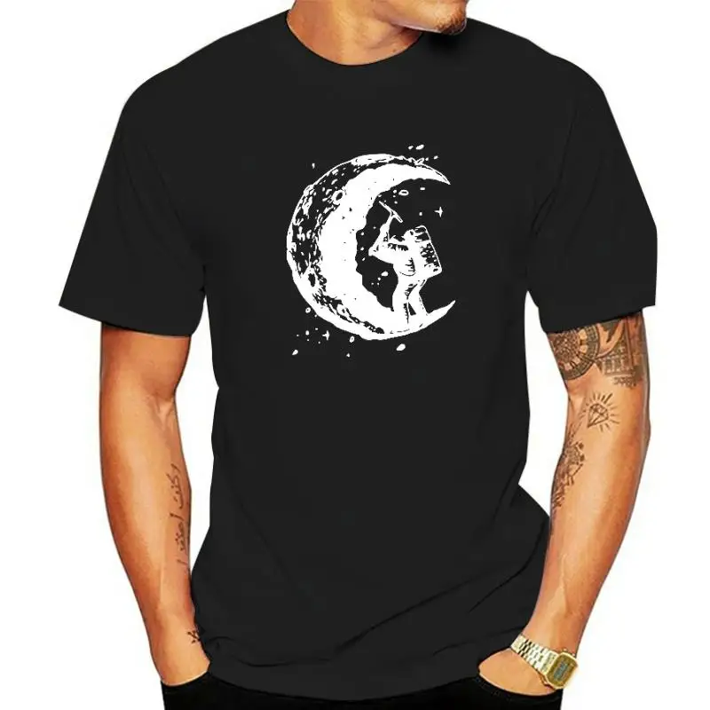 digging the moon Sarcastic Graphic novelty funny t-shirt men loose streetwear Astronaut print new tops men cotton men clothing