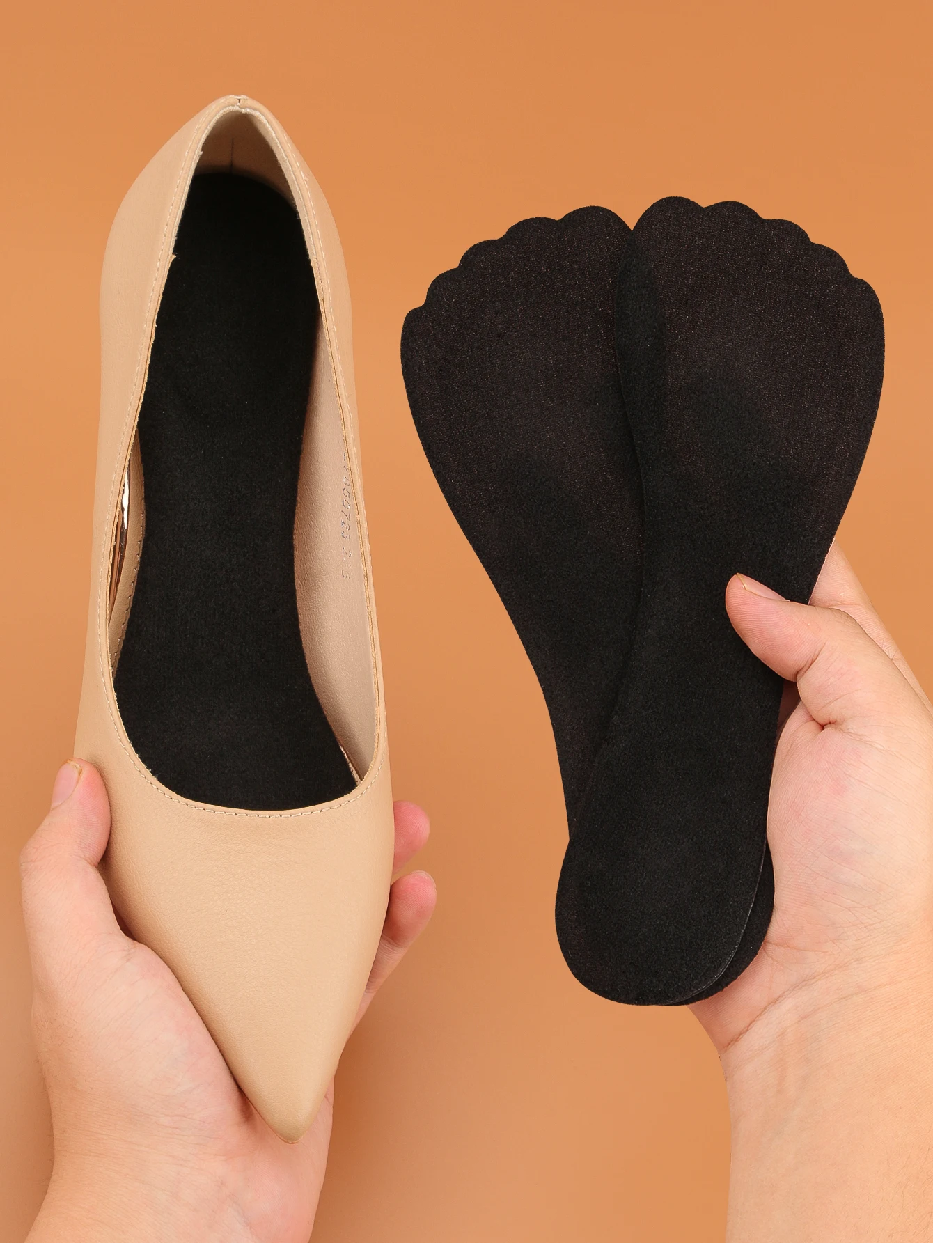 

1 pair of fluffy silicone non slip insoles, with a 7-inch high heel insole