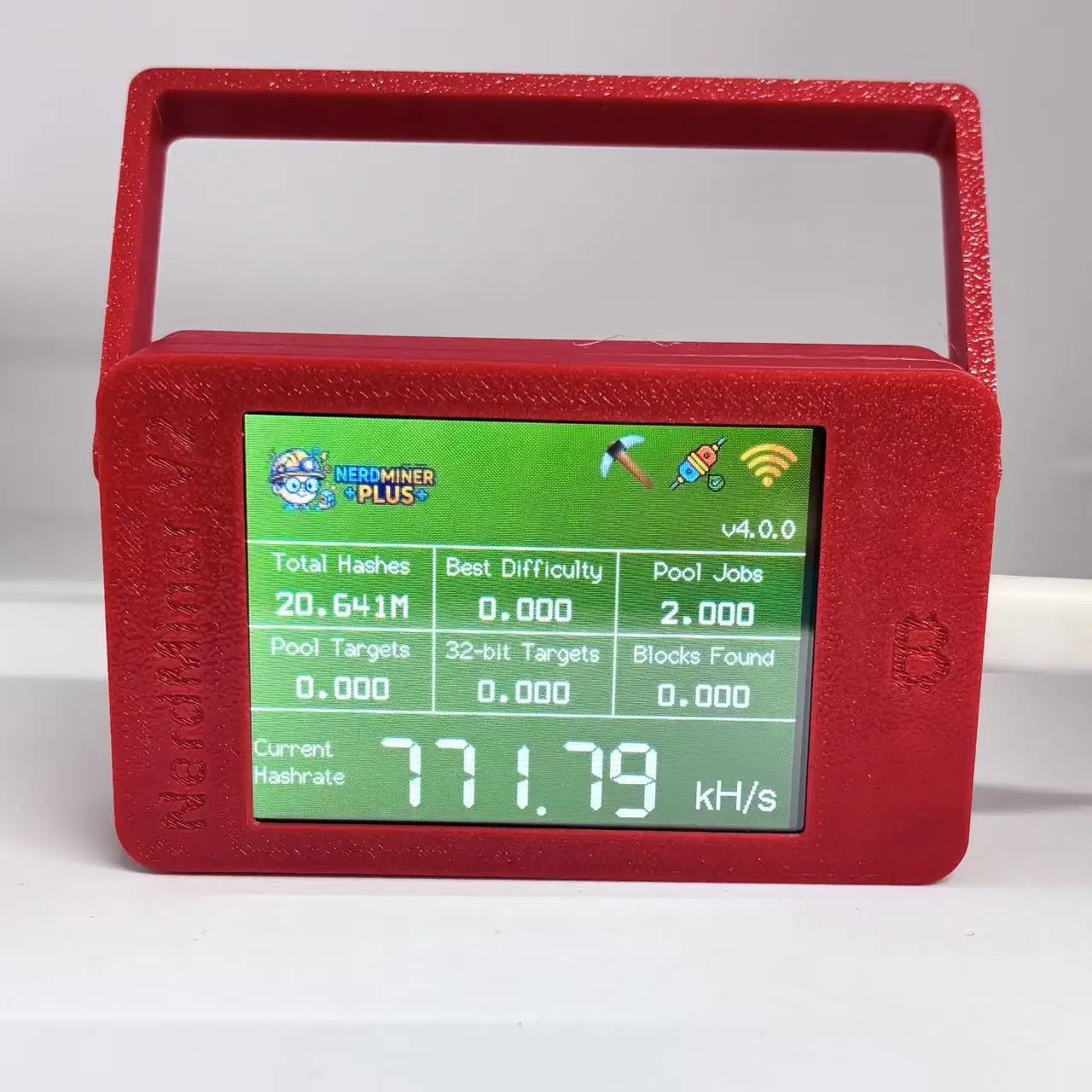 

NMMINER NerdMiner Plus V4.0.0 + Nerd Bitcoin Miner 700+ KH/s 2.8" touch display, built on white ESP32-2432028R-PLUS