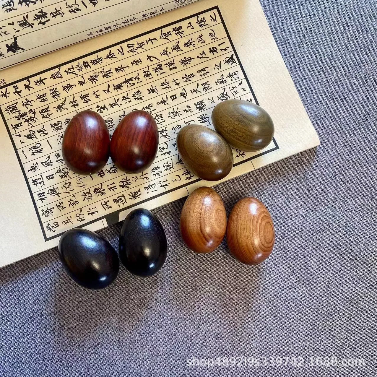Natural Solid Wooden Hand Massage Exercise Balls Pumpkin Egg Shaped Stress Relief Fidget Toys For Adults Seniors Home Office Use view 3
