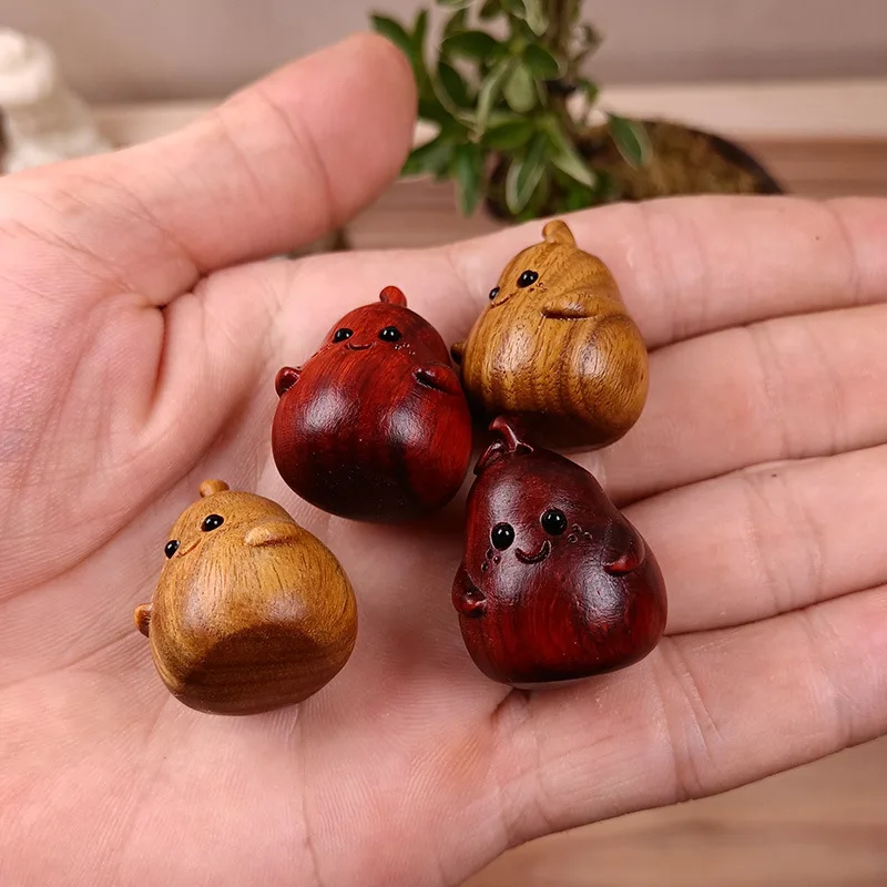 Super Cute Pear Shaped Ornaments Sandalwood Exquisite Bring Luck Gifts for Friends, Children\'s Toys  Desk Accessories  Figurines